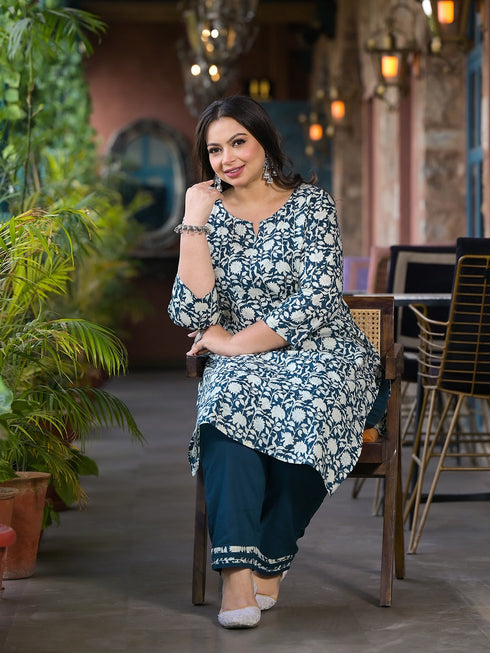 Women Plus Size Teal Pure Cotton Kurta Set